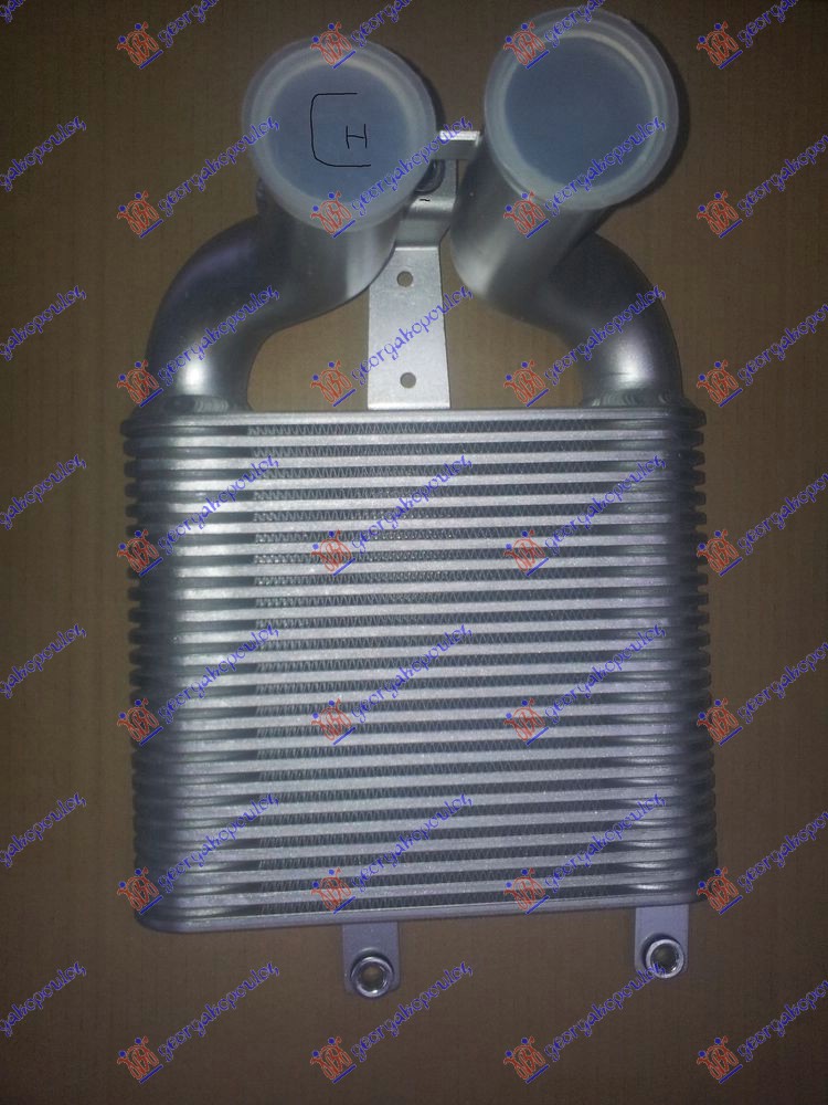 HLADNJAK INTERCOOLER 2.5-3.0 TD (246x164x68)