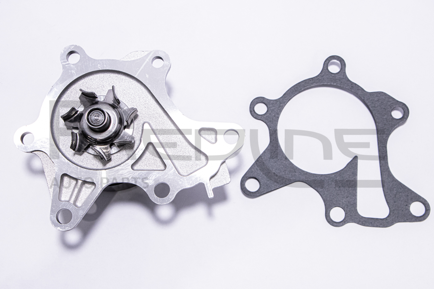 Pumpa rashladne tešnosti Toyota Trezia 1.4 D-Toyota Uraban Cruiser 1.4 D-4D-Toyota Auris E15  1.4 D-4D-Toyota Verso S 1.4 D-4D-Toyota Yaris P12 1.4 D4-D-Toyota Yaris P13 1.4 D-zamesnski rezer